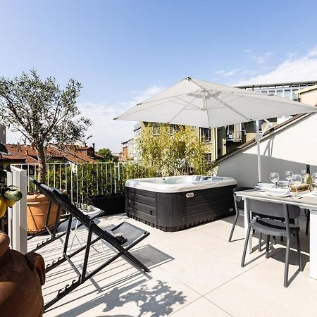 *Villa Olivo*with private terrace&Jacuzzi + 3bedrooms Milaan Buitenkant foto